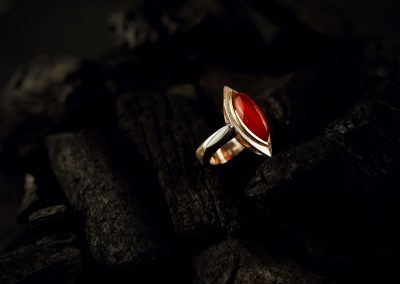 Ring - designed von Margot Leitges Goldschmiedemeisterin - Foto © bohl.de