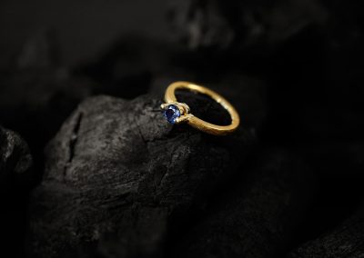 Ring - designed von Margot Leitges Goldschmiedemeisterin - Foto © bohl.de